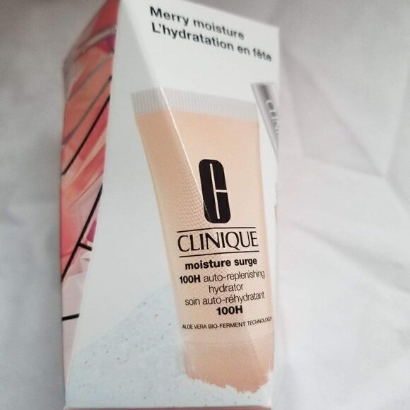 Clinique 2-Pc. Merry Moisture Skincare & Makeup Set - Picture 8 of 10